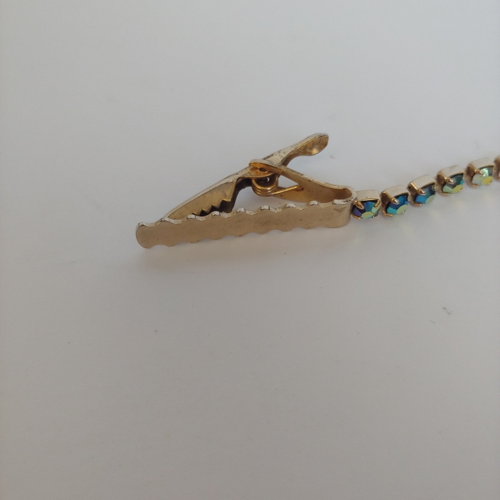 Sweater Clips - image 2